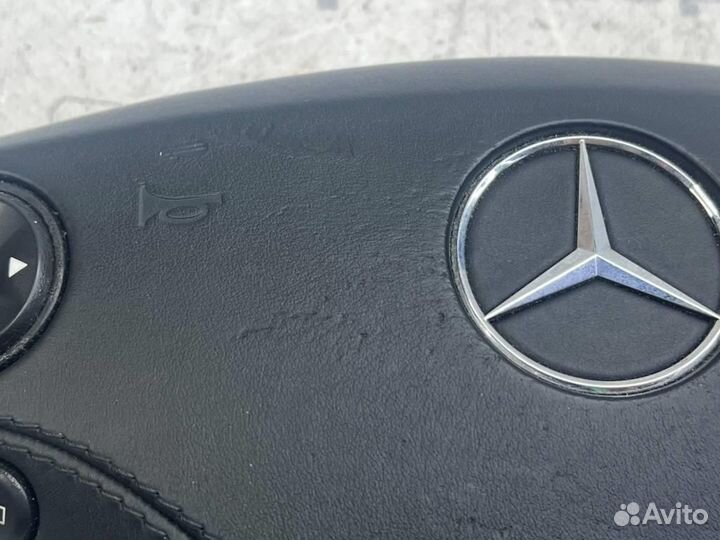 Подушка безопасности в руль w221 S-class 273.96