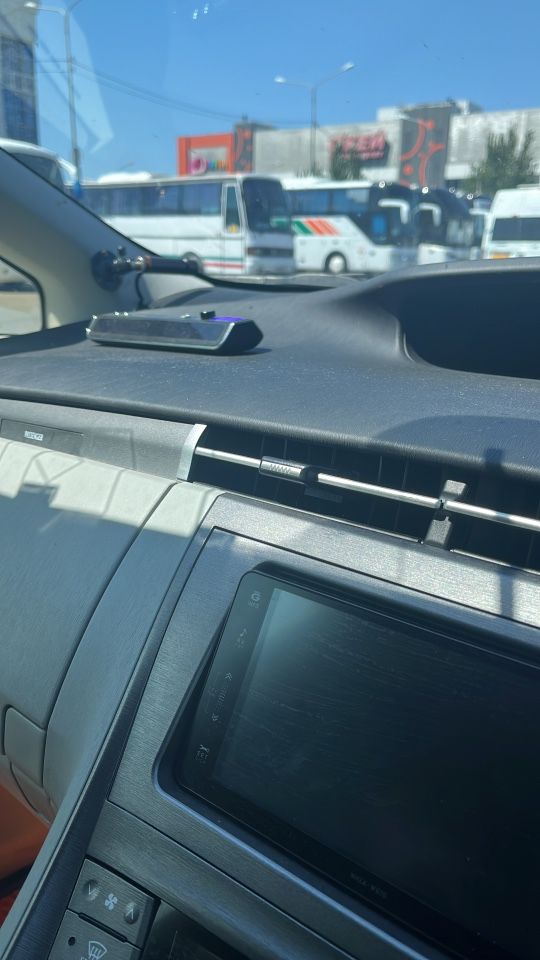 Toyota Prius PHV: фото из отзыва