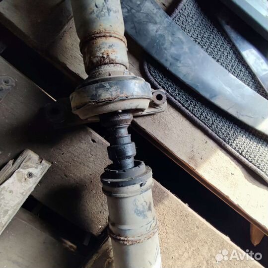 Карданный вал на Subaru Tribeca 2005г.в