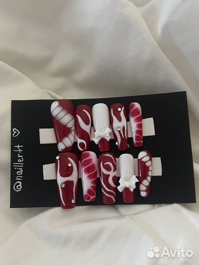 Накладные ногти y2k