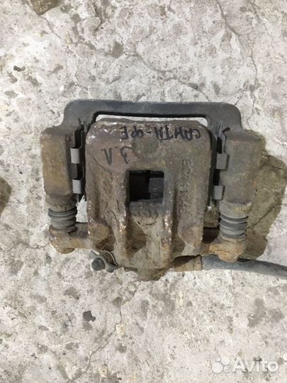 Суппорт задний левый hyundai santa fe