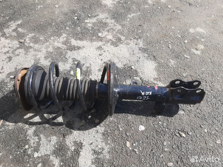 Стойка передняя левая Toyota Corolla 120 (2000-07)