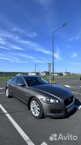 Jaguar XF 2.0 AT, 2016, битый, 60 000 км с пробегом, цена 3300000 руб.