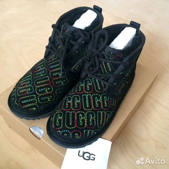 Новые ботинки UGG Neumel II Graphic Stitch 36