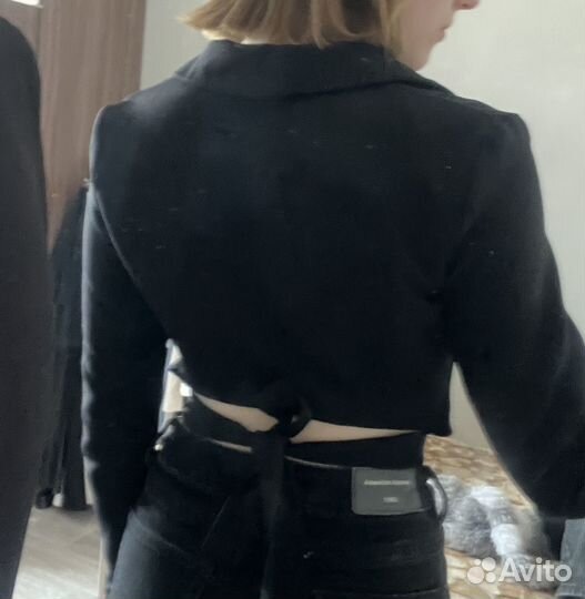 Рубашка с вырезом укороченная