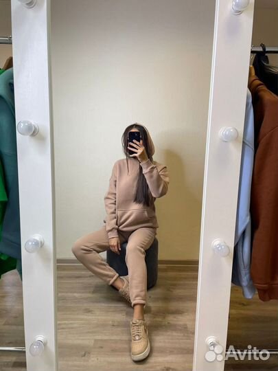 Спортивный костюм женский