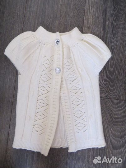 Жилет вязаный