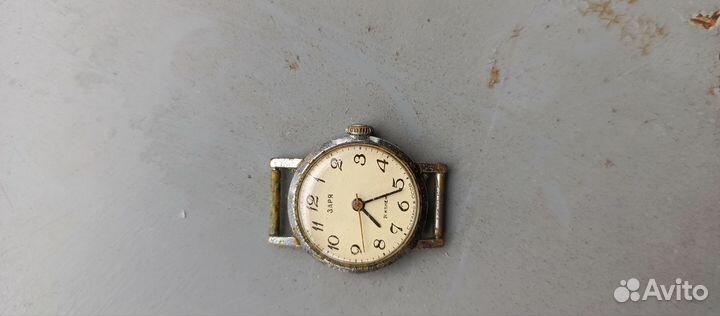 Наручные советские часы