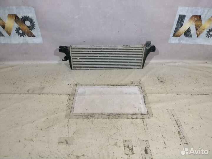 Тойота Хайлюкс 2015- Радиатор интеркулера 17654