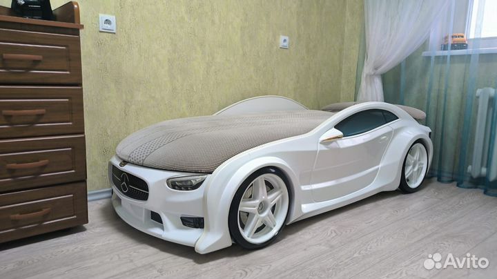 Детская кровать машина бу с матрасом