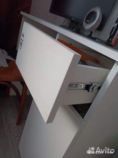 Стол письменный