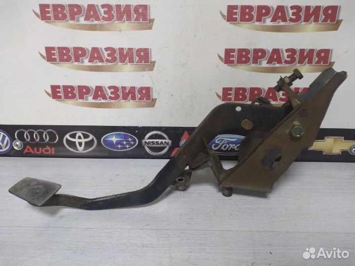 Педаль сцепления Toyota Corolla EE111 4E-FE 1997