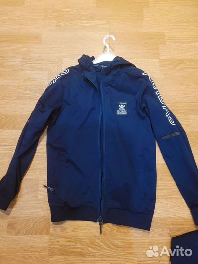 Спортивный костюм adidas