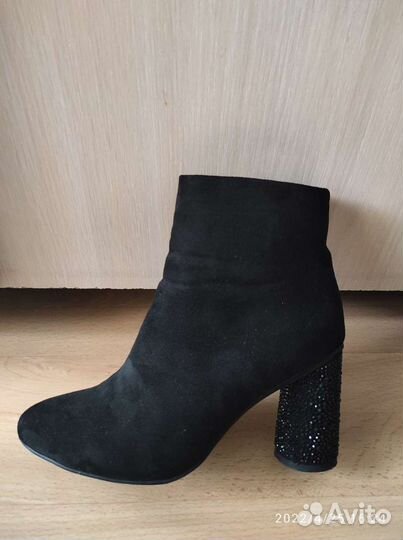 Обувь женская ботильоны