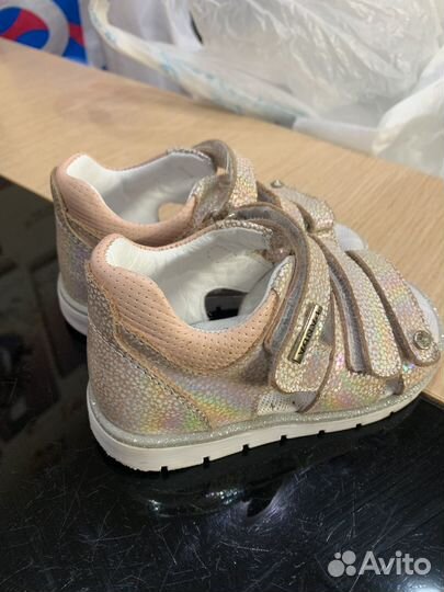 Сандалии для девочки 23 размер