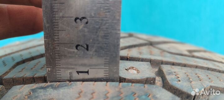 Pirelli Ice Zero 235/45 R17