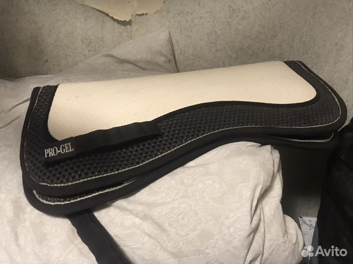 Амуниция для лошади