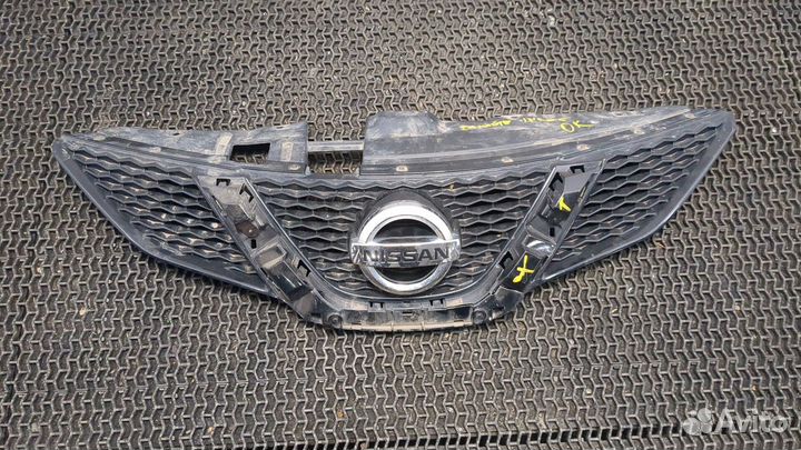 Решетка радиатора Nissan Qashqai, 2015