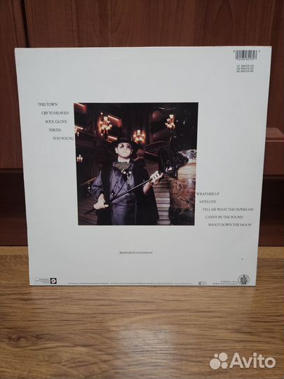 Elton John – Ice On Fire