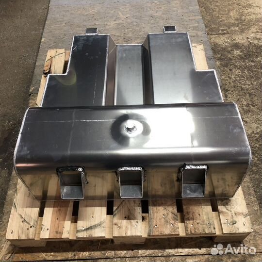 Hino 500 Бак топливный