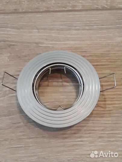 Светильники встраиваемые б/у 5 штук