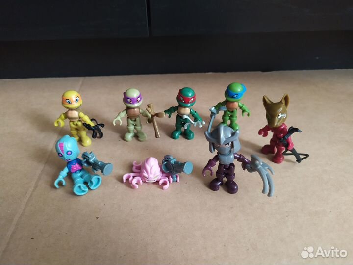 Игрушки из киндера и чупа-чупс