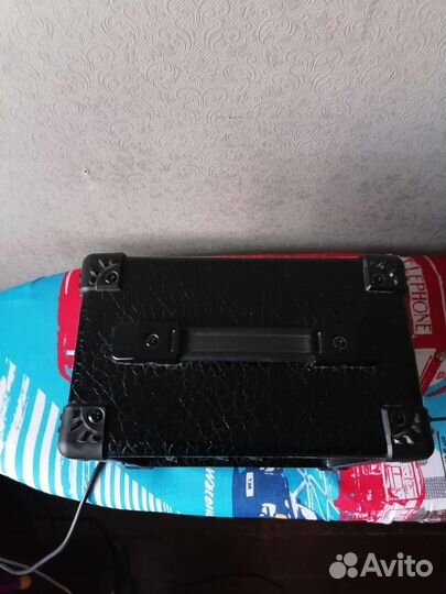 Гитарный комбоусилитель