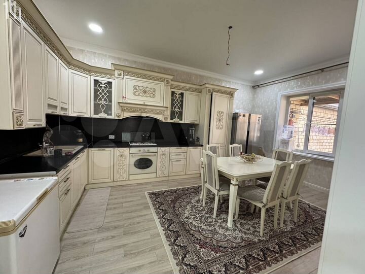 Дом 270 м² на участке 5 сот.