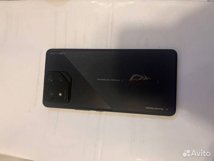 Asus ROG Phone 8, 16/256 ГБ