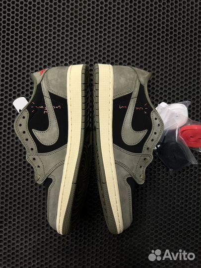 Travis Scott x Air Jordan 1 Low Black Olive