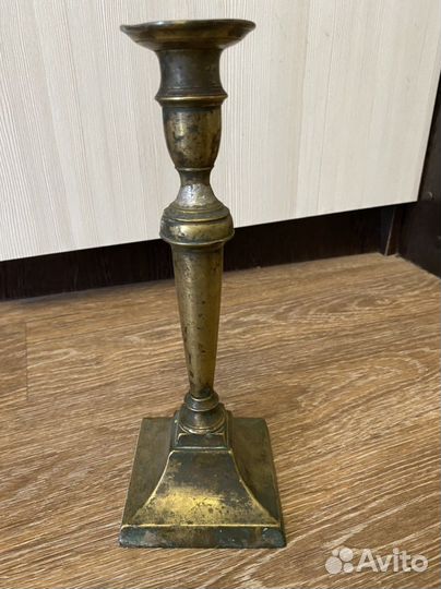 Старинный подсвечник