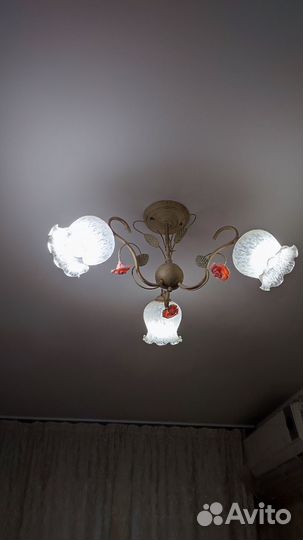 Люстра подвесная потолочная