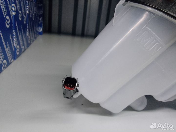 21430320 Расширительный бачок