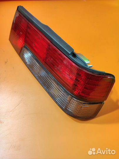 Фонарь задний правый Peugeot 405 87-96