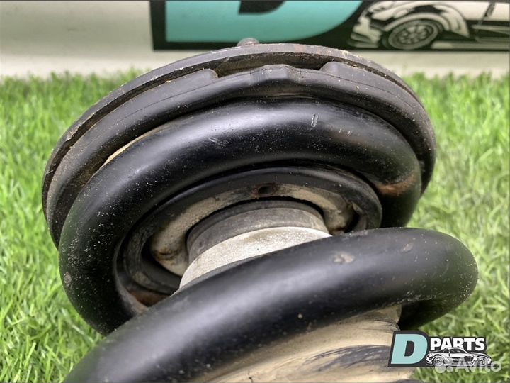 Стойка подвески передняя Infiniti Qx56 JA60