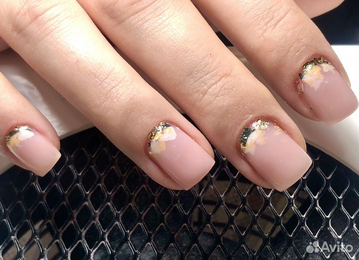 Маникюр с укреплением гелем