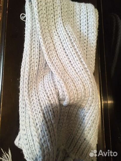 Шарфы в наличие разные