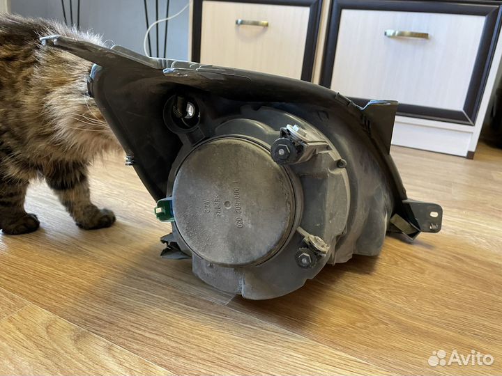 Фара левая /правая Ford Fiesta mk5