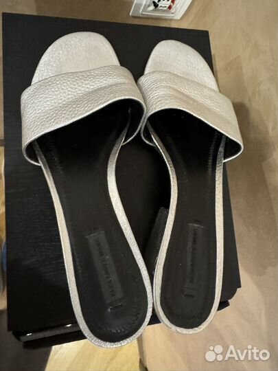 Шлепанцы кожа серебряные 39