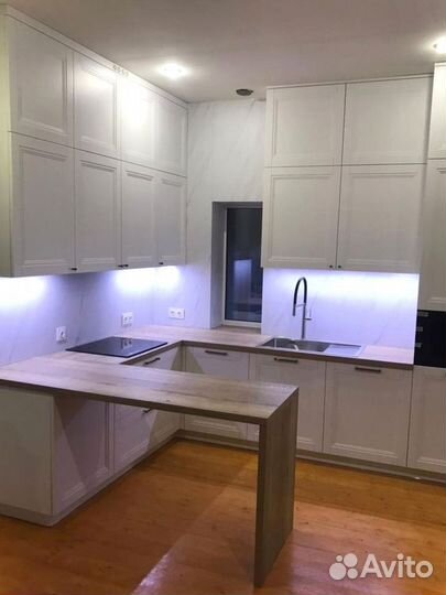 Кухня в потолок