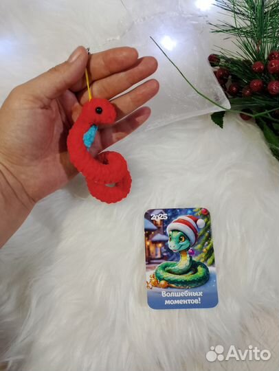 Вязаная змея игрушка ручной работы