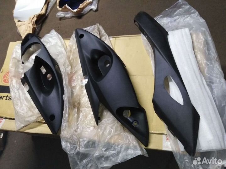 Новая оригинальная крышка левая Yamaha RS Venture