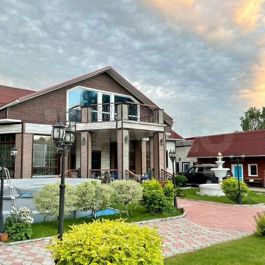 Коттедж 400 м² на участке 50 сот.