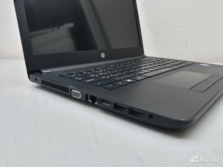 Ноутбук для дома и офиса HP 14-bs000ur