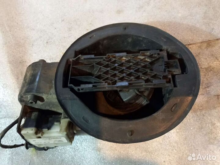 Корпус люка бензобака Chevrolet Cruze