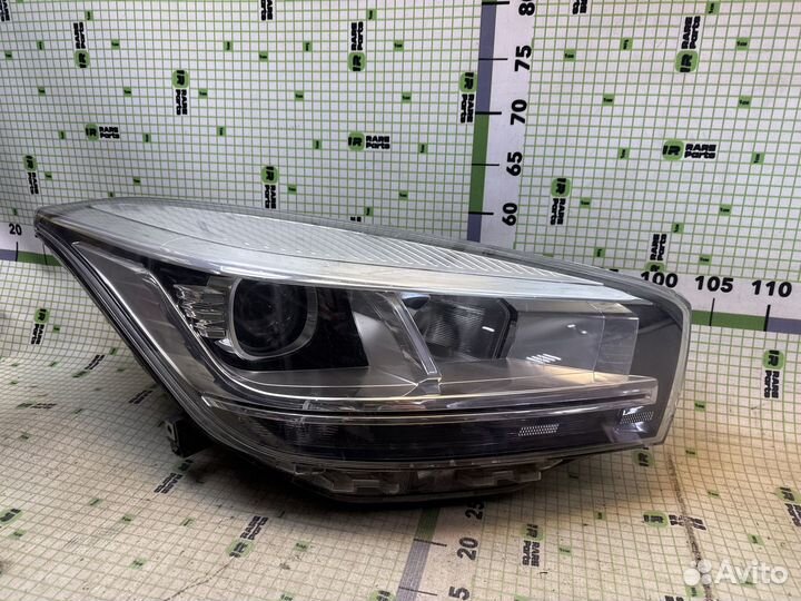 Фара правая для Chery Tiggo 4 (T17)