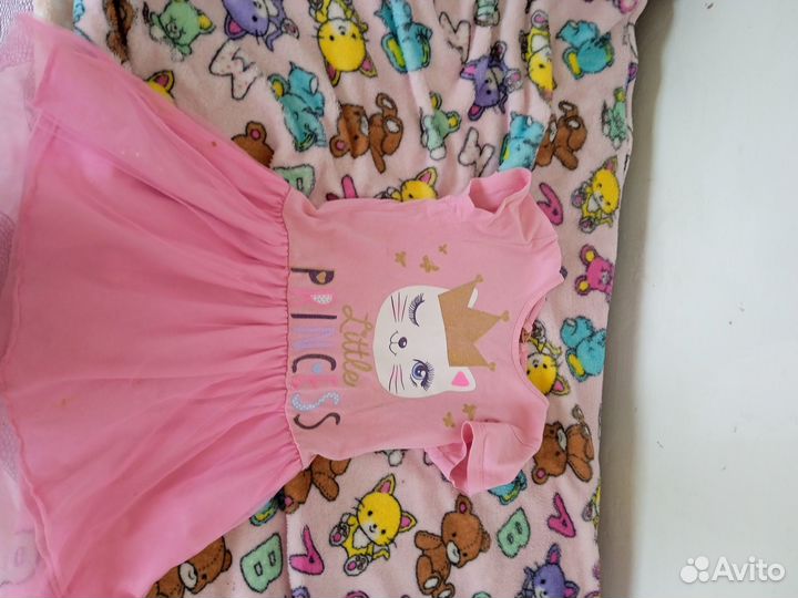 Розовое с котиком платье для девочки 4-5 лет