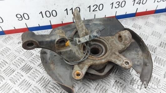 Ступица передняя правая honda civic 8 (YBE02N901)