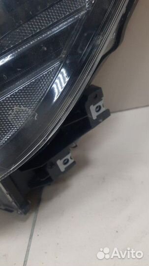 Фара левая Subaru Forester