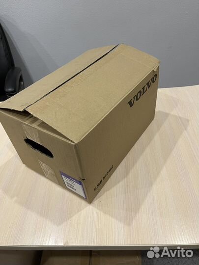 Оригинальная выхлопная труба левая на Volvo XC60